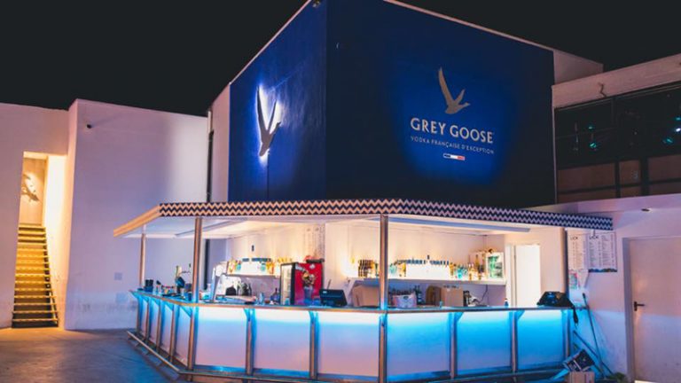  - Grey Goose – Ganso