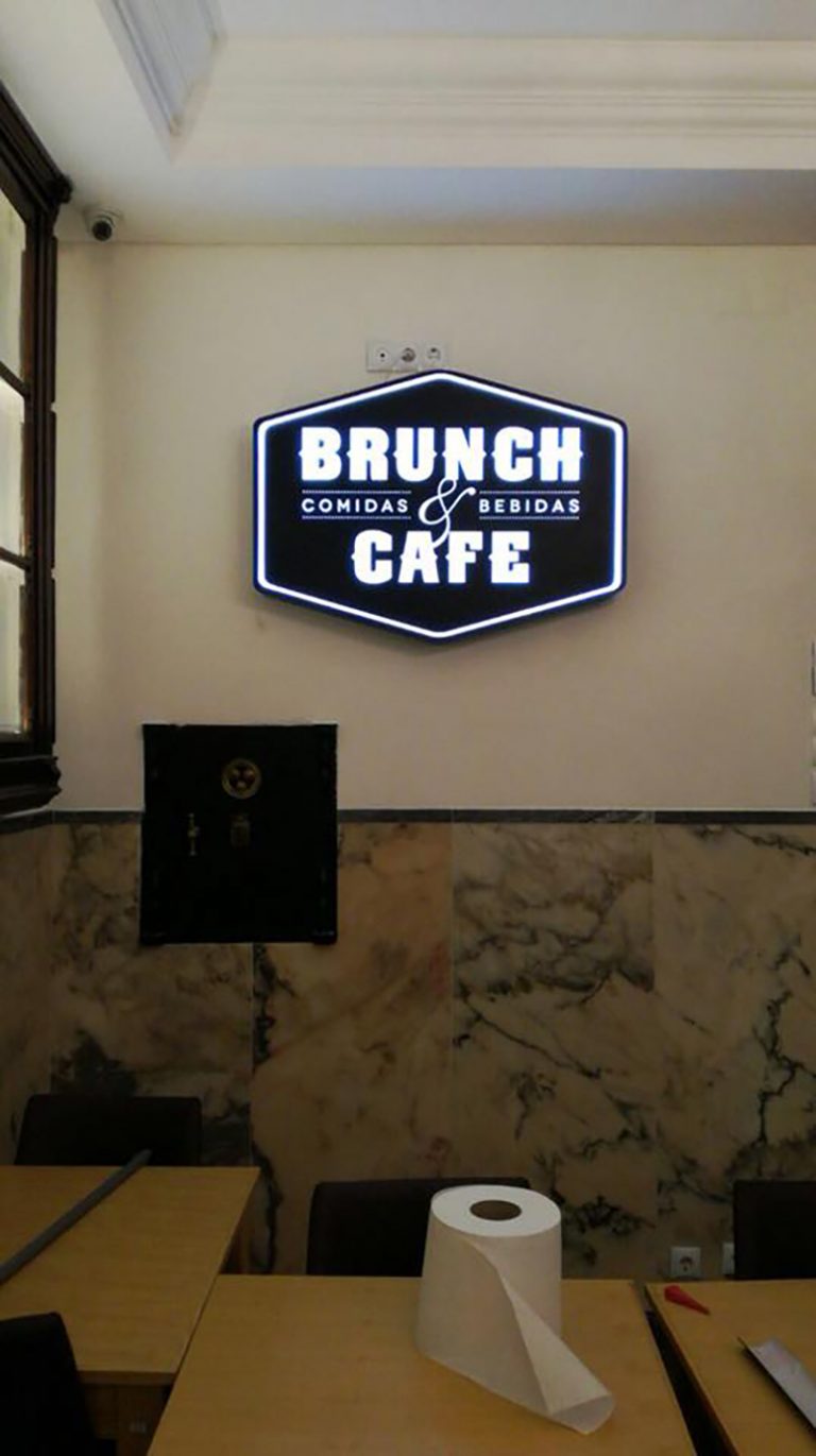  - Luminosos – Brunch Cafe